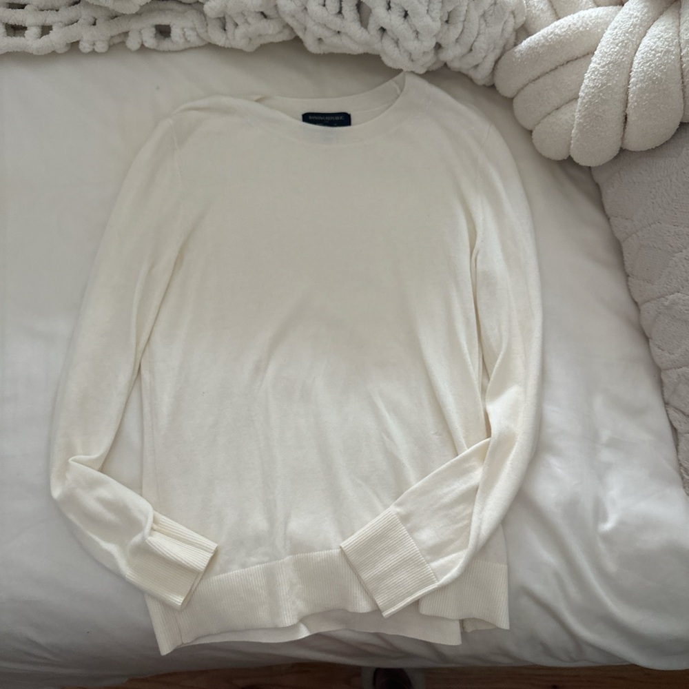 Banana Republic Women's Cream Crewneck Sweater